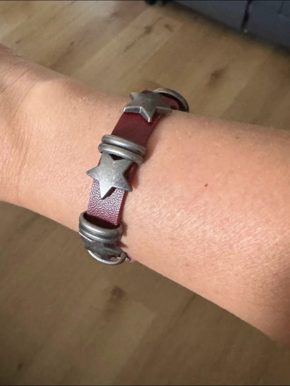 Women's Star Accent Leather Bracelet - Burgundy